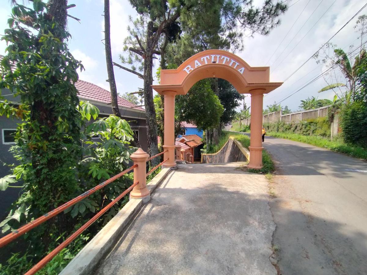 Villa Batu Tua Puncak Mitra Reddoorz Богор Екстер'єр фото