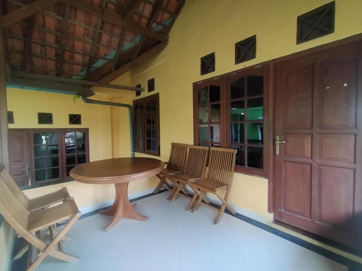 Villa Batu Tua Puncak Mitra Reddoorz Богор Екстер'єр фото